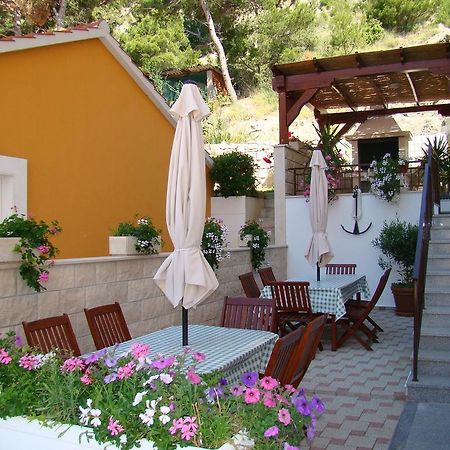 Apartments Villa Sunce Dugi Rat Exterior photo