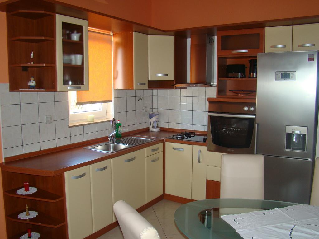 Apartments Villa Sunce Dugi Rat Room photo